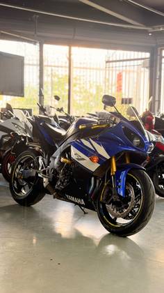 YAMAHA YZF R1 